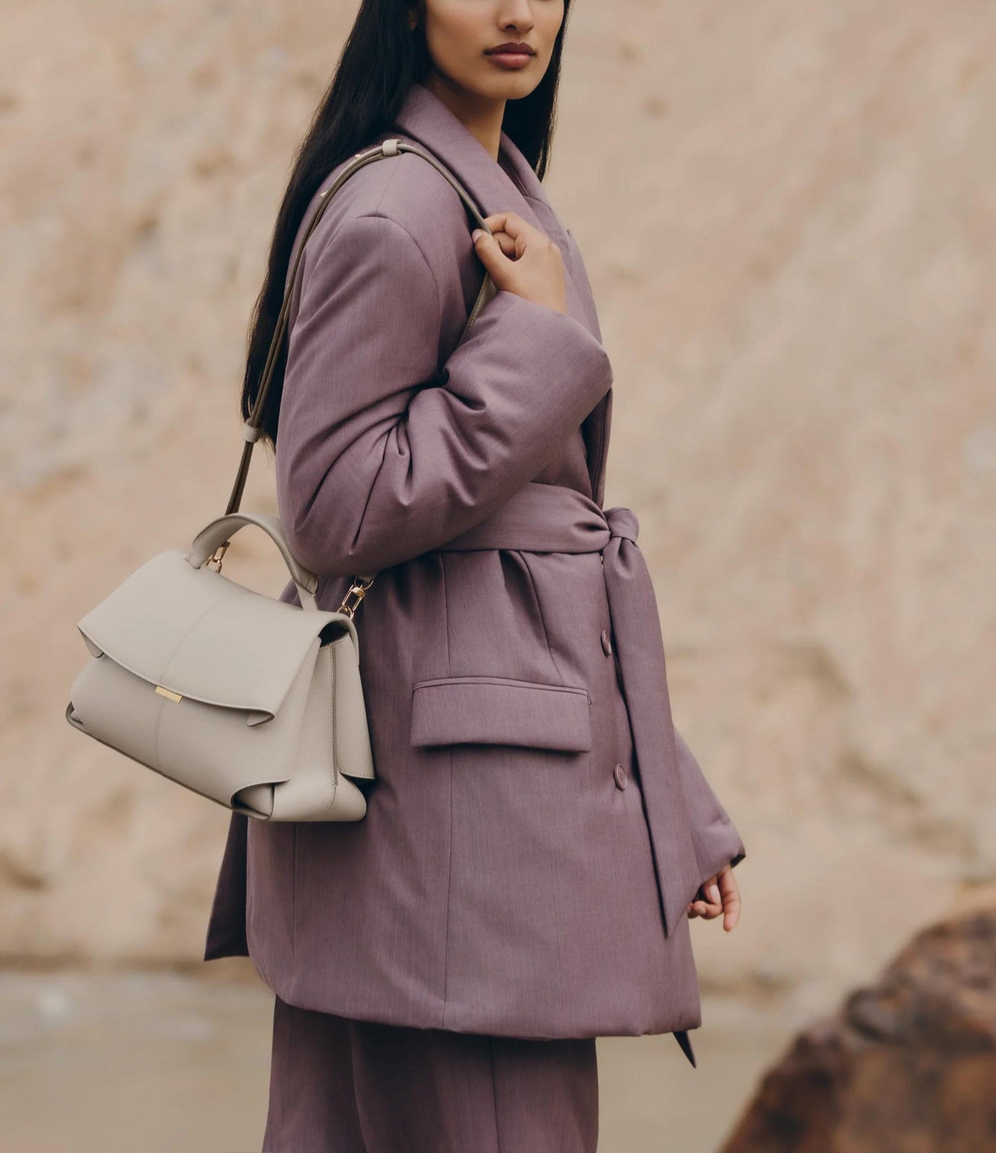 Clarisse – Modern Stil med Praktisk Funktion