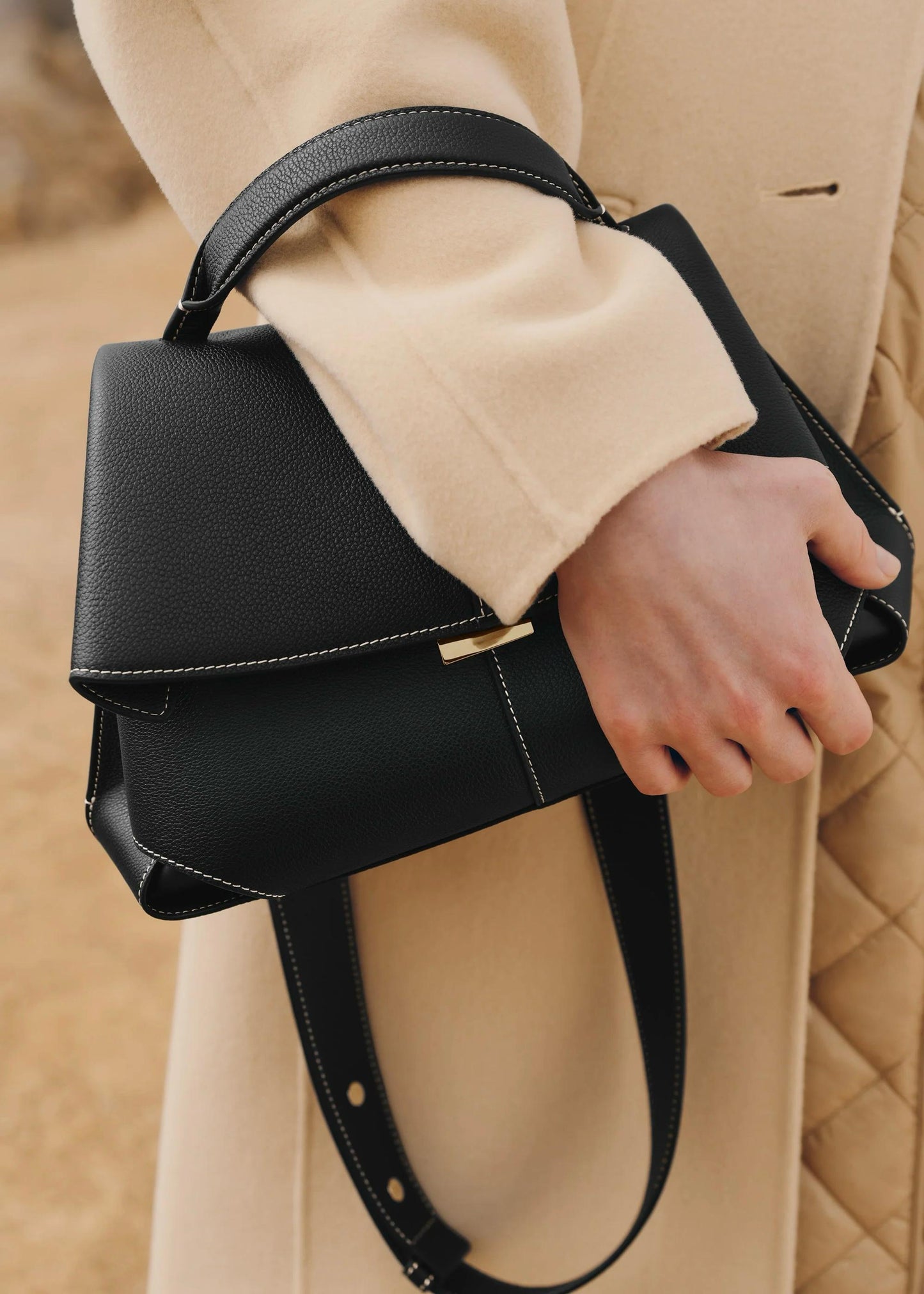 Clarisse – Modern Stil med Praktisk Funktion