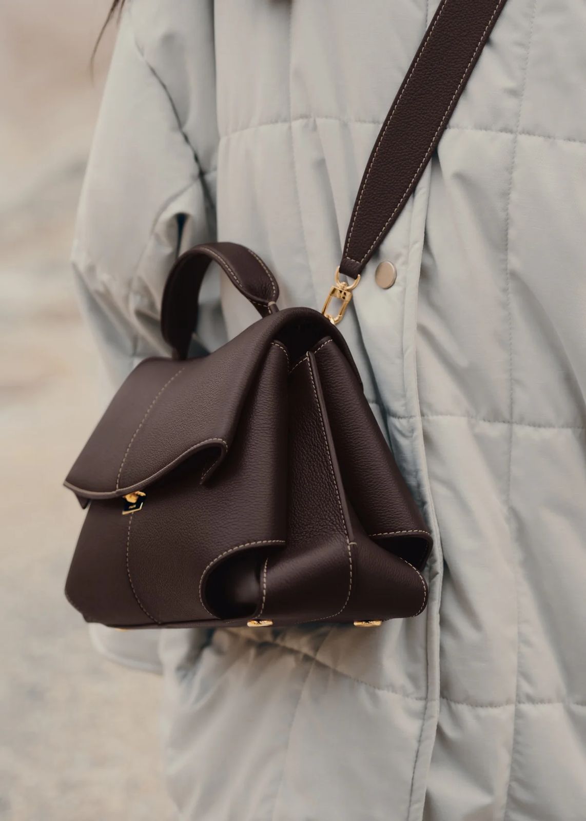 Clarisse – Modern Stil med Praktisk Funktion