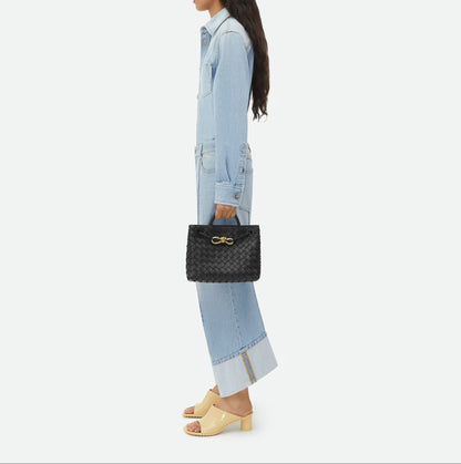 Elara – Mångsidig Axelväska med Elegant Design