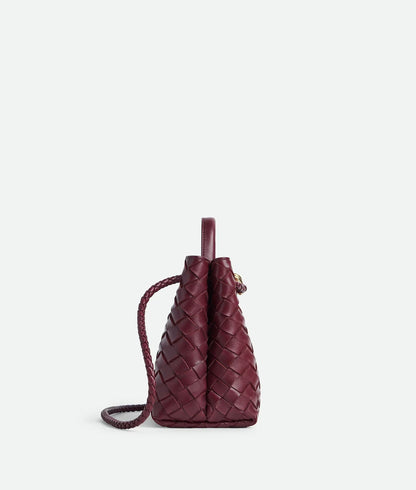 Elara – Mångsidig Axelväska med Elegant Design
